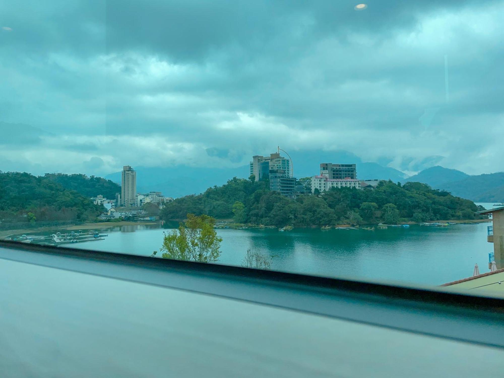 Zhaohong Homestay Юйчи Экстерьер фото