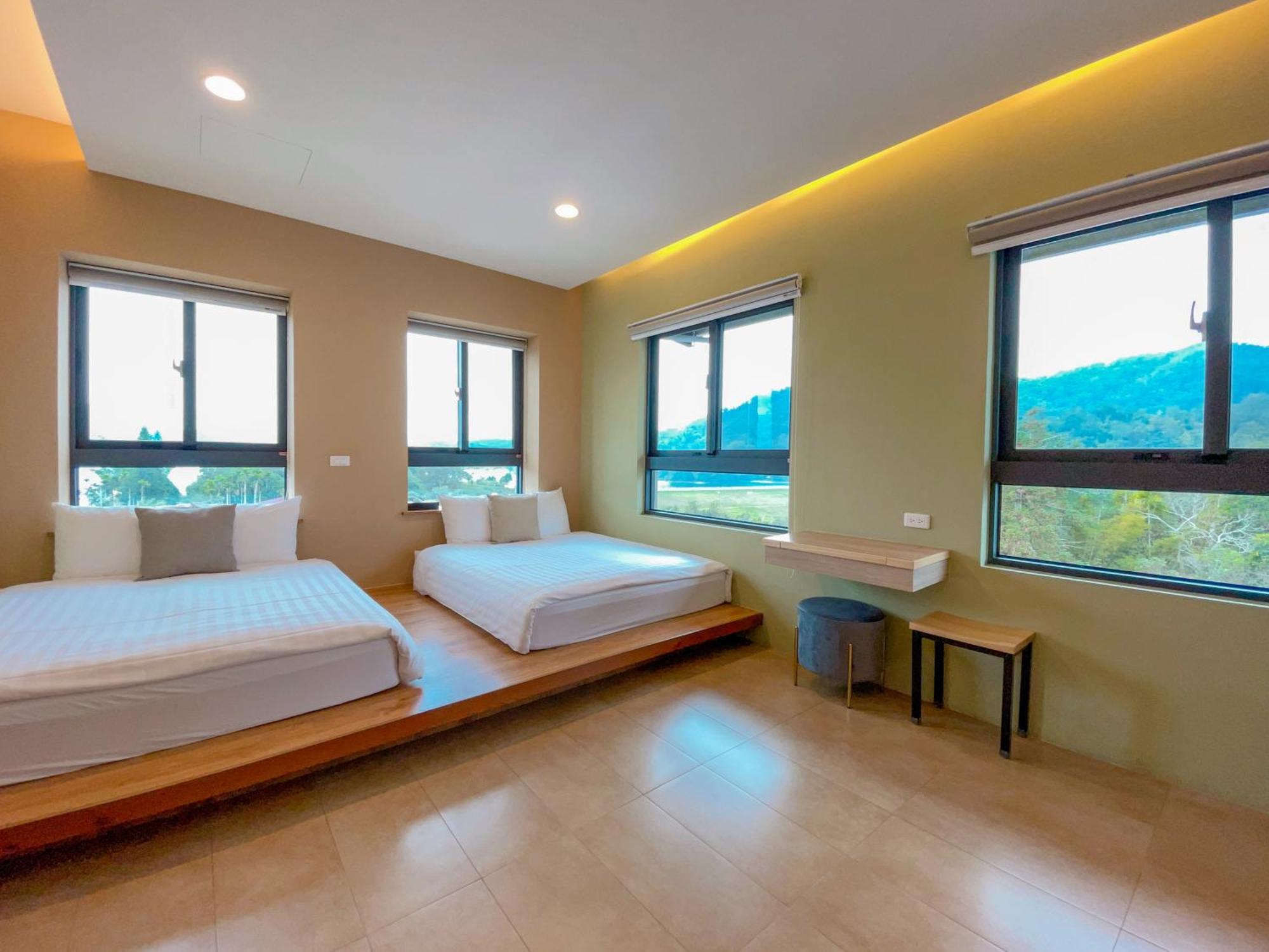 Zhaohong Homestay Юйчи Экстерьер фото