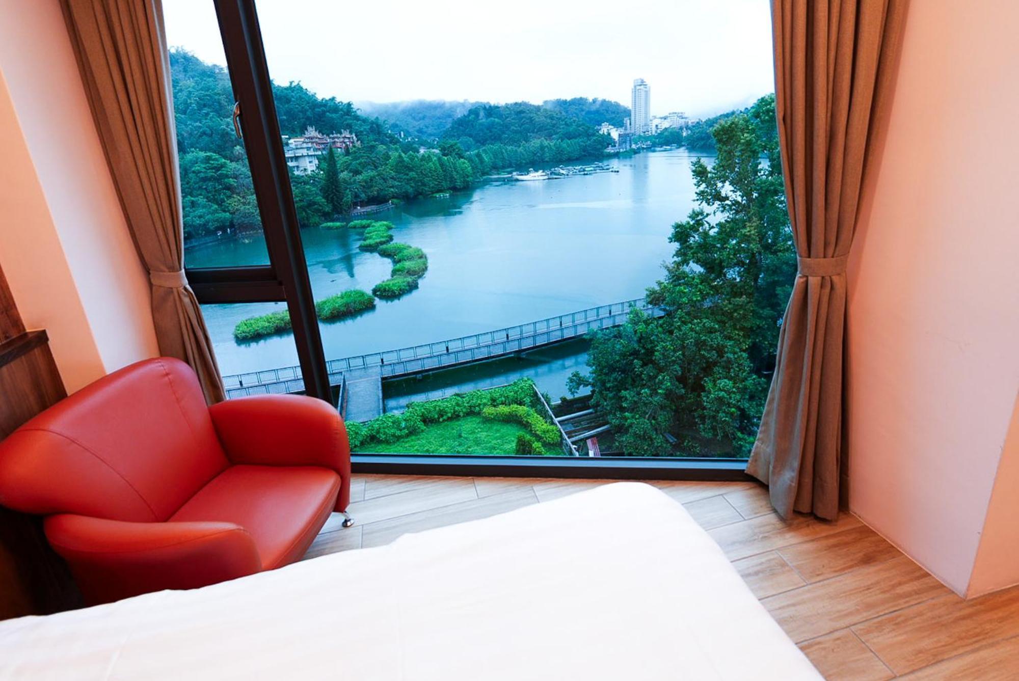 Zhaohong Homestay Юйчи Экстерьер фото