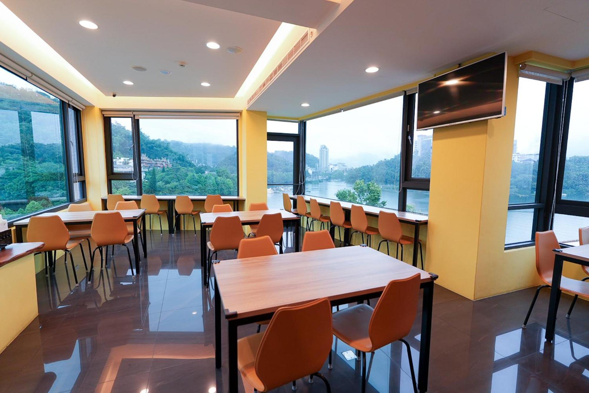Zhaohong Homestay Юйчи Экстерьер фото