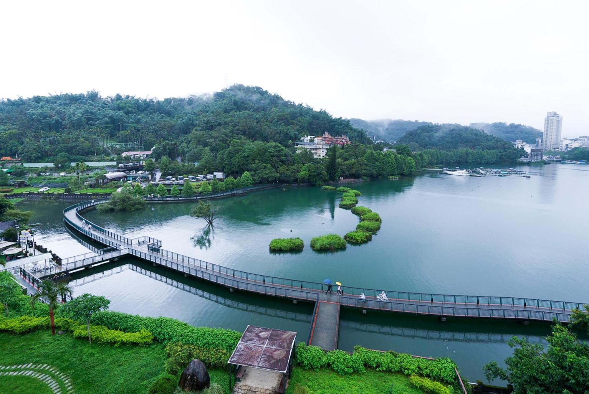 Zhaohong Homestay Юйчи Экстерьер фото