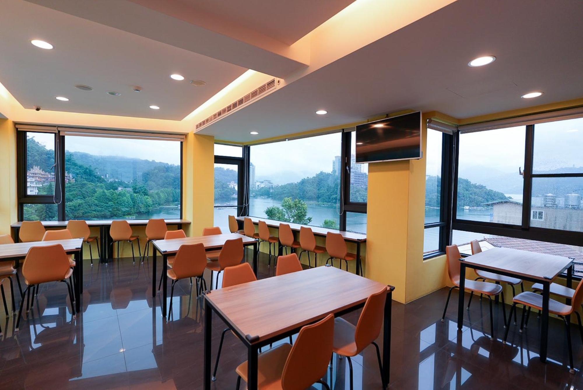 Zhaohong Homestay Юйчи Экстерьер фото