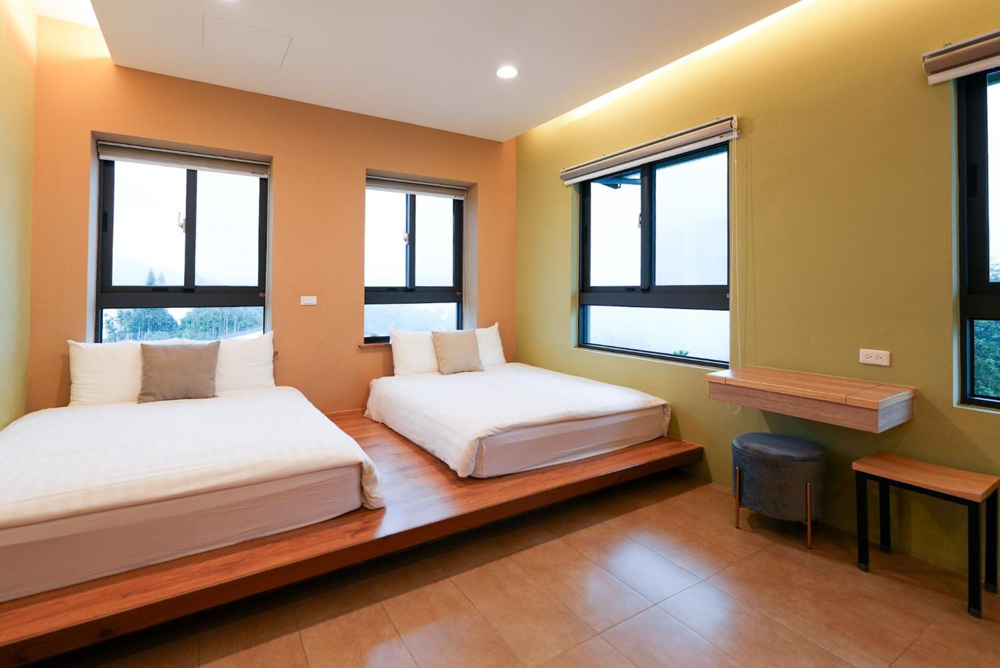 Zhaohong Homestay Юйчи Экстерьер фото