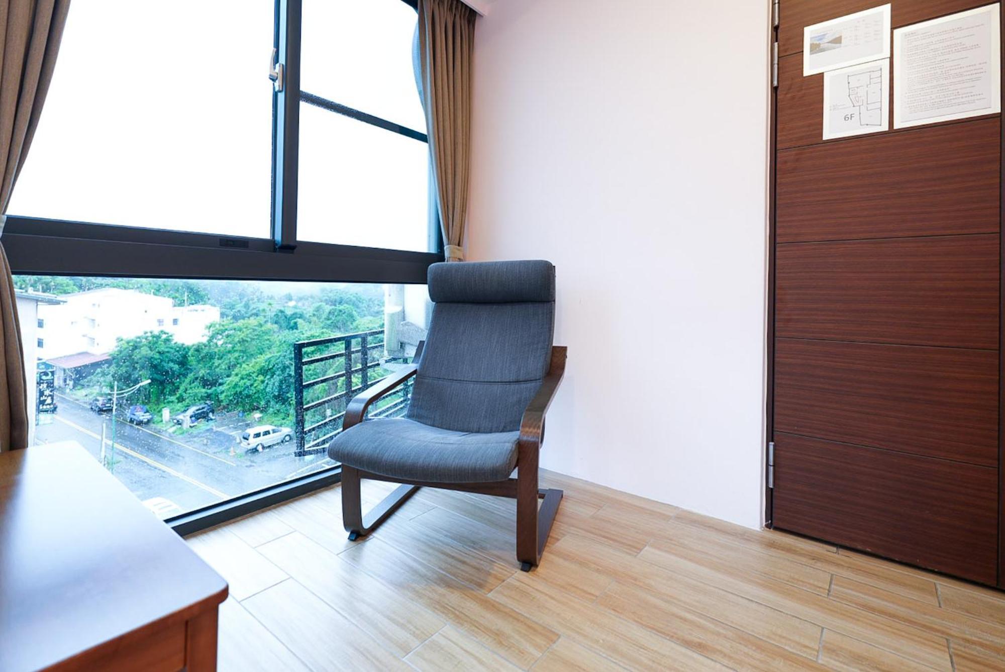Zhaohong Homestay Юйчи Экстерьер фото
