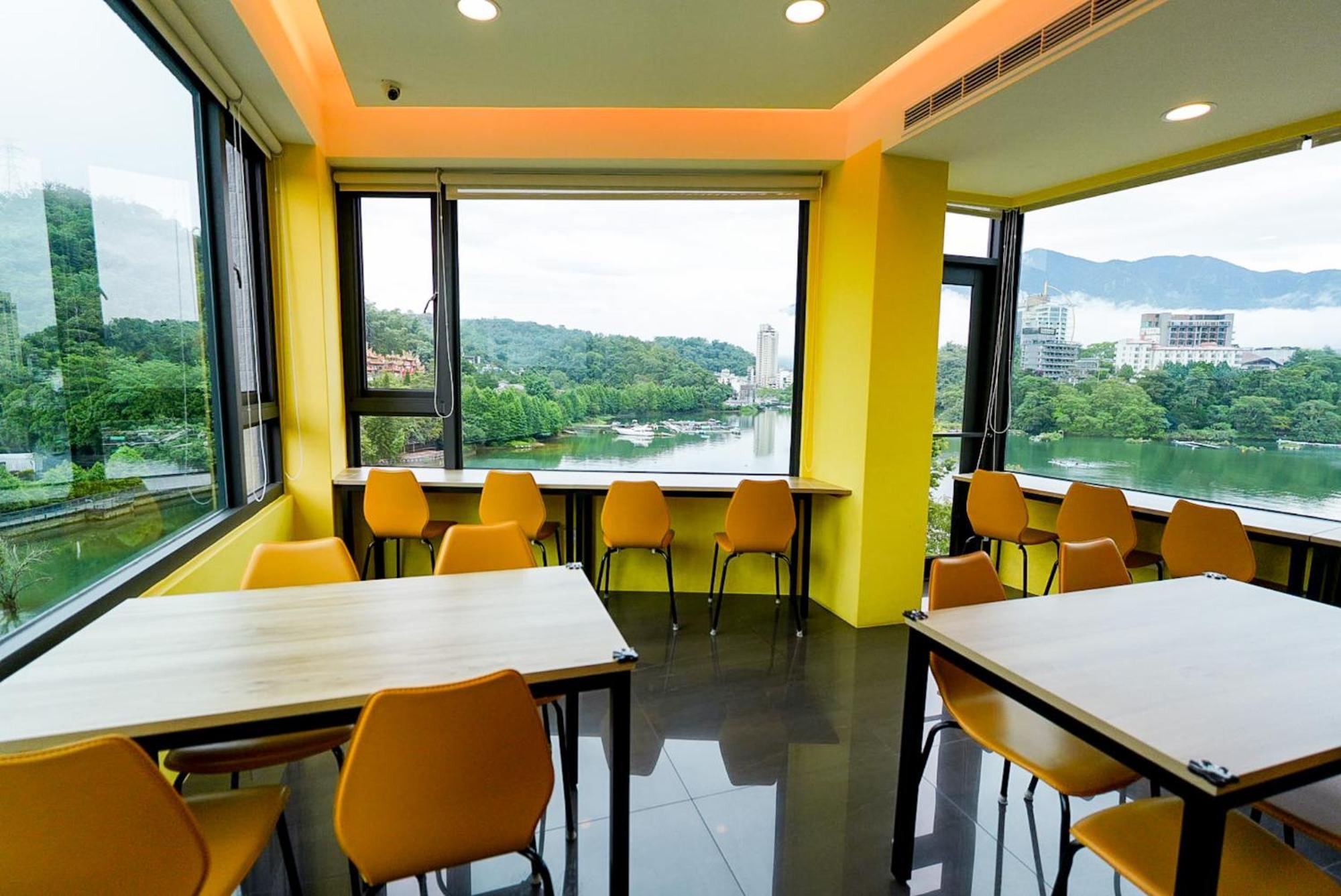 Zhaohong Homestay Юйчи Экстерьер фото