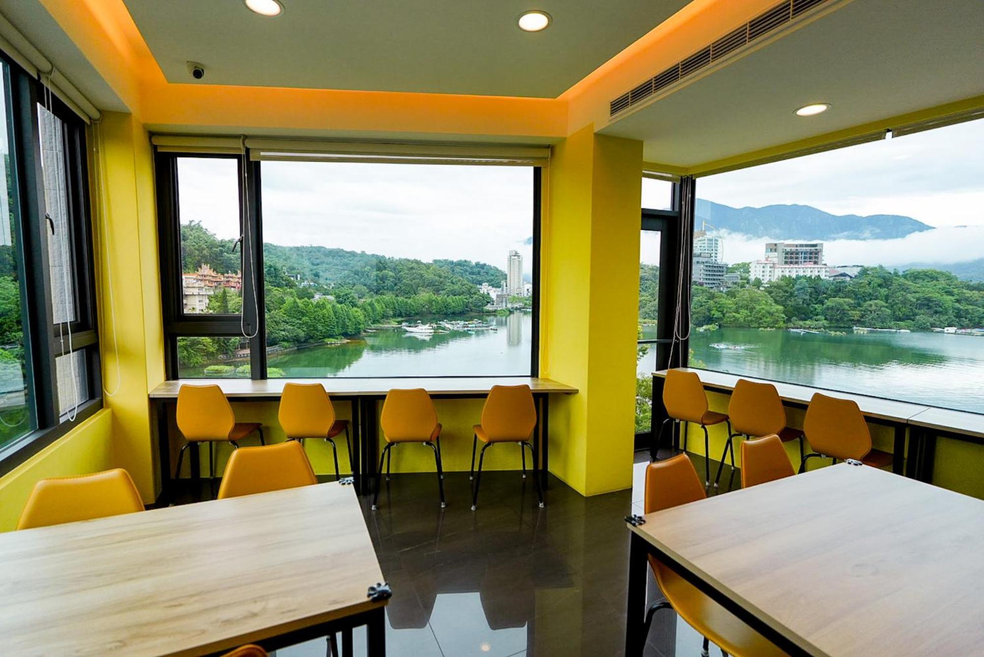 Zhaohong Homestay Юйчи Экстерьер фото